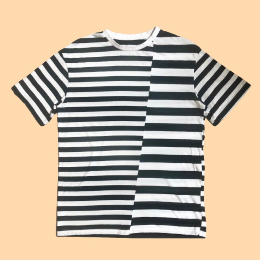 Horizontal striped tshirt